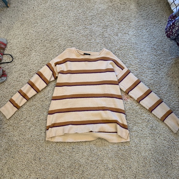 Sweater - Picture 2 of 3